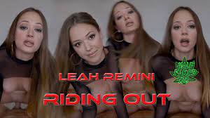Leah Remini as Carrie Heffernan (King of Queens) | 1080p | LOOKALIKE  DeepFake Porn - MrDeepFakes