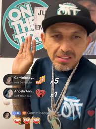 Hola! Justificando la historia de Emmanuel Haro