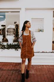 Get groovy and disco dance the night away with our men's and women's 70's costumes perfect for themed parties, dress up events, and halloween. Week Of Outfits Series A Week Of 1970s Inspired Outfits With Leah Thomas The Blogger Behind Green Girl Leah