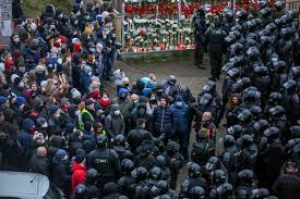 Mais cette année, l'opposition appelait aussi à protester. Bielorussie Manifestation Et Violences A Minsk Suite Au Deces D Un Opposant