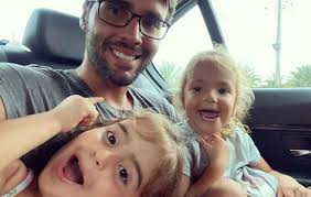 O nutricionista foi rápido em rebater e em sair em defesa da amada: Marido De Ivete Sangalo Compartilha Primeiro Mergulho Da Filha O Fuxico