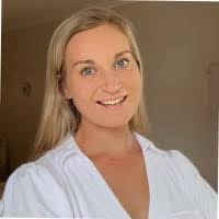 Alanna Scott's Instagram, Twitter & Facebook