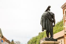 For faster navigation, this iframe is preloading the wikiwand page for statuia lui hercules din băile herculane. Statuia Lui Hercules Din Baile Herculane Obiective Turistice Caras Severin DeÈtepÈi Ro