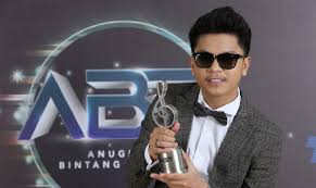 Am pergi kau dari hidupku b c d c b selamat tinggal em selamat tinggal sayang. Lagu Haqiem Rusli Paling Boom