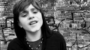 Ash Nelson's Instagram, Twitter & Facebook