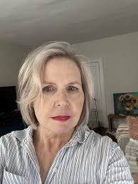 What hairstyle suits women over 50?