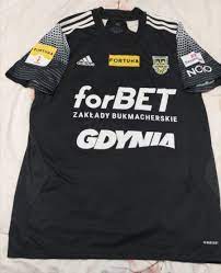 The detailed squad overview with all players and data in the season 18/19. Neue Saison Arka Gdynia Torwart Fussball Trikots 2020 2021