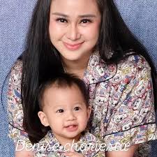 Dulu ngontrak kini punya rumah mewah untuk anaknya, intip 7 potret dapur  Denise Chariesta