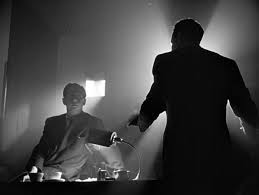 Deep focus photography was rare, but employed for some scenes on occasion in films going back to at least the 1920s. Depth Of Field Gregg Toland Citizen Kane And Beyond Creative Cow