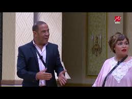 شاهد رد فعل أشرف عبد الباقي عند دخول الميرغني المسرح بفستان Youtube