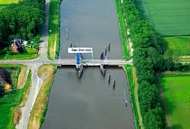 In groningen is vannacht een schip tegen een brug aangevaren. Bloemhof Brug Bridge In Woltersum Groningen Netherlands Bridge Reviews Phone Number Marinas Com