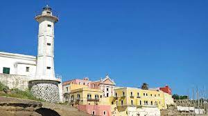 Ventotene is one of the pontine islands in the tyrrhenian sea, 46 kilometres off the coast of gaeta right at the border between lazio and ca. Video Von Ventotene Der Pontinischen Inseln In Italien