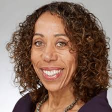 Anne Comer's Instagram, Twitter & Facebook