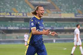Antonin barak è un giocatore di calcio, di ruolo centrocampista, che nella stagione 2020/2021 milita nel verona. Estonia Repubblica Ceca 2 6 Ecco Il Gran Gol Di Barak Video Calcio Hellas