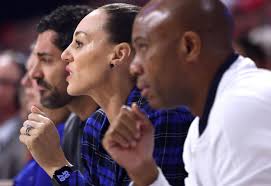 Photos: Shorthanded Arizona holds