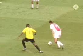 Watch and create more animated gifs like ibrahimovic kicking all of his teammates at gifs.com. 19 Gifs That Tell You Everything You Need To Know About Zlatan Ibrahimovic Dream Team Fc