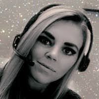 Nicole Mangan's Instagram, Twitter & Facebook