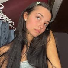 isla cole x (@islacoole) • Threads, Say more