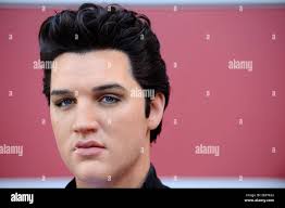 Figura di cera di elvis presley immagini e fotografie stock ad alta  risoluzione