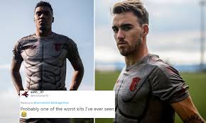 Livestream.com follow international series of champions's profile on livestream for updates on live events. Fans Mock Braga After Portuguese Side Unveil Bizarre Armour Themed Third Strip Daily Mail Online