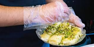 Welches gericht besteht aus spargel, erbsen, karotten und anderen gemüsesorten? Szsj1wd Qol8sm