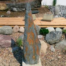 Kunststein pvc kunststoff eisen stein bronze keramik kunstharz glas glasfaser holz aluminium stahl messing metall zink vinyl nylon textil ton porzellan terrakotta polypropylen. Schiefer Stein Stehle Naturstein Garten Deko Dekoration Kaufen Bei Helga Freier