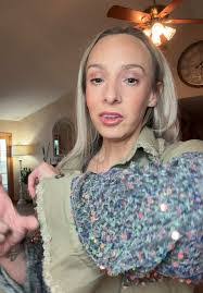 Nicole Roussel's Instagram, Twitter & Facebook