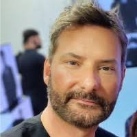 9600+ profils pour “Tony”