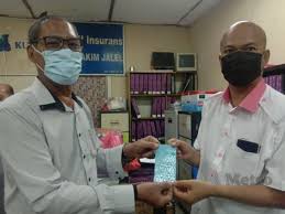 Senarai harga kereta sewa dan van sewa perlis. Pemandu Teksi Kereta Sewa Terima Duit Raya