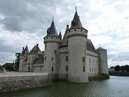 Chateau De Beaument Sur Loire Between Blois Amboise France Allegedly Haunted By Nera Fulk Iii Count Of Anjou Wh French Castles Sully Sur Loire Amboise