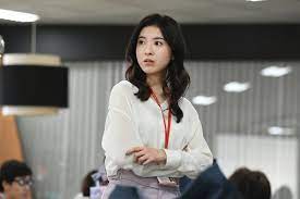 画像2 8 吉高由里子 わたし 定時で帰ります 第1話より c tbs 吉高由里子主演 わたし 定時で帰ります はファッションにも注目 リアルol 必見のオフィスコーデ 吉高由里子 吉高 オフィスコーデ