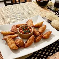 Ce Soir On Mange Senegalais Des Fatayas Chez Fafa Grace A Eattiz La Plateforme De Repas Chez L Habitant Top Food Instafood Mia Food Pretzel Bites Pretzel