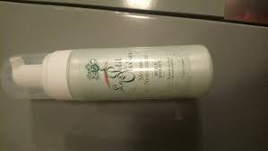 Le Petit Olivier Mousse Nettoyante Huile D Olive Peaux Seches Et Sensibles Inci Beauty