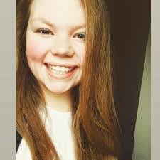 Laurie Mace's Instagram, Twitter & Facebook