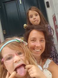 Hello dear families! I am an early childhood (birth to 7) constructivisit  and perennial teacher with progressive pacing and style. I have been an  early childhood teacher for over 20+ years overseas