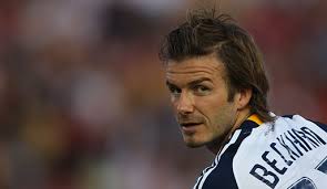 David robert joseph beckham es un jugador inglés que debutó en el machester united y jugó en el real madrid desde el 2003 hasta el 2007. Becks Is Back