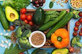 Se l'alimentazione del bambino è vegana, una volta terminato l'allattamento, bisognerà contemplare un'integrazione di vitamina b12, l'unica vitamina che dal primo anno si possono poi introdurre yogurt di soia, purché privato degli eventuali pezzi di frutta, perché i bambini piccoli non gradiscono ostacoli. Bambini Vegetariani E Vegani Una Scelta Possibile Uppa It