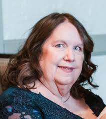 Hey y'all a family friend was vetting to me that she wishes this pic wasn't  so messed up could yall work some magic so I can surprise her?