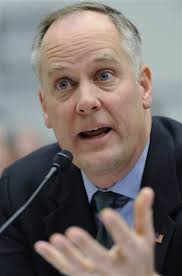 Mudd, facing civil charge, steps down at Fortress