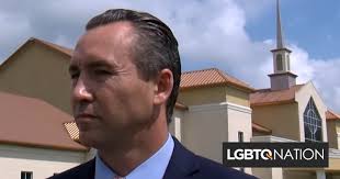 Megachurch pastor buses in hundreds for service despite believing "the  science" of pandemic lockdown