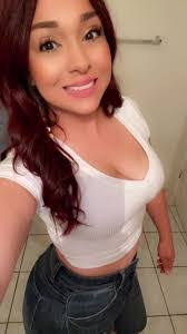 Nicole Hembree's Instagram, Twitter & Facebook