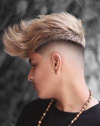 O cabelo fade mid começa sua marcação de degradê mais alto, mas ainda no meio da cabeça. Pin On Mid Fade Hairstyle