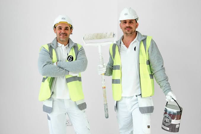 7 Essential Tips Before You Book a Painting Service