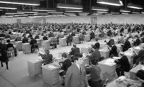 Citizen kane made cinematic advances on many fronts, and its most significant contribution to cinematography came from the use of a technique known deep focus refers to having everything in the frame, even the background, in focus at the same time, as opposed to having only the people and. The Filmmaker S Handbook What Is Deep Focus Watch The Take