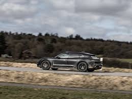 Porsche is developing its first fully electric vehicle and it's based the taycan will be built at porsche's stuttgart manufacturing facility. Porsche Taycan Cross Turismo Optisch Rustikal
