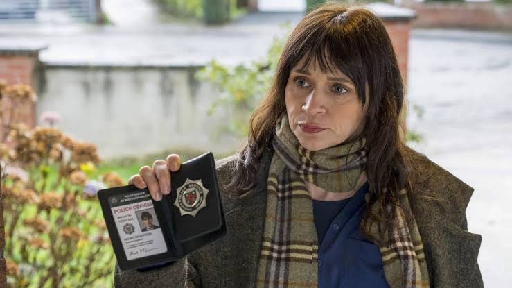 Netflix's 10-Part Crime Thriller Is the Perfect Weekend Binge for Detective  Fans