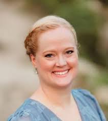 Lindsay Branch's Instagram, Twitter & Facebook