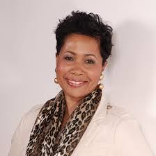 Cynthia Hoosier's Instagram, Twitter & Facebook