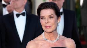 Browse 372 caroline von monaco stock photos and images available or start a new search to. Caroline Von Monaco Mit Ihrer Familie Am Rosenball Schweizer Illustrierte