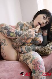 Tiger Lily has solo masturbation during quarantine 17 photos